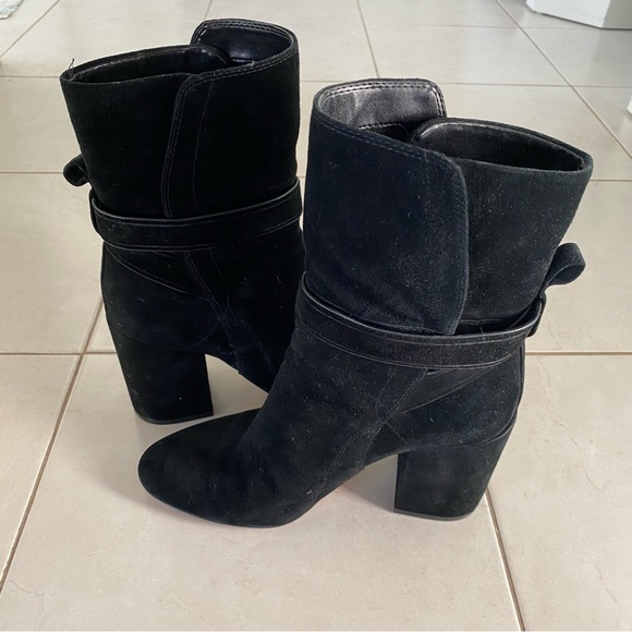 Vince Camuto Genuine Suede Black Booties. Size 6.5 - Picture 2 of 6